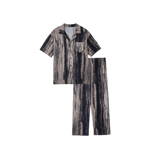 Abstract Graphic Print with Button-Front